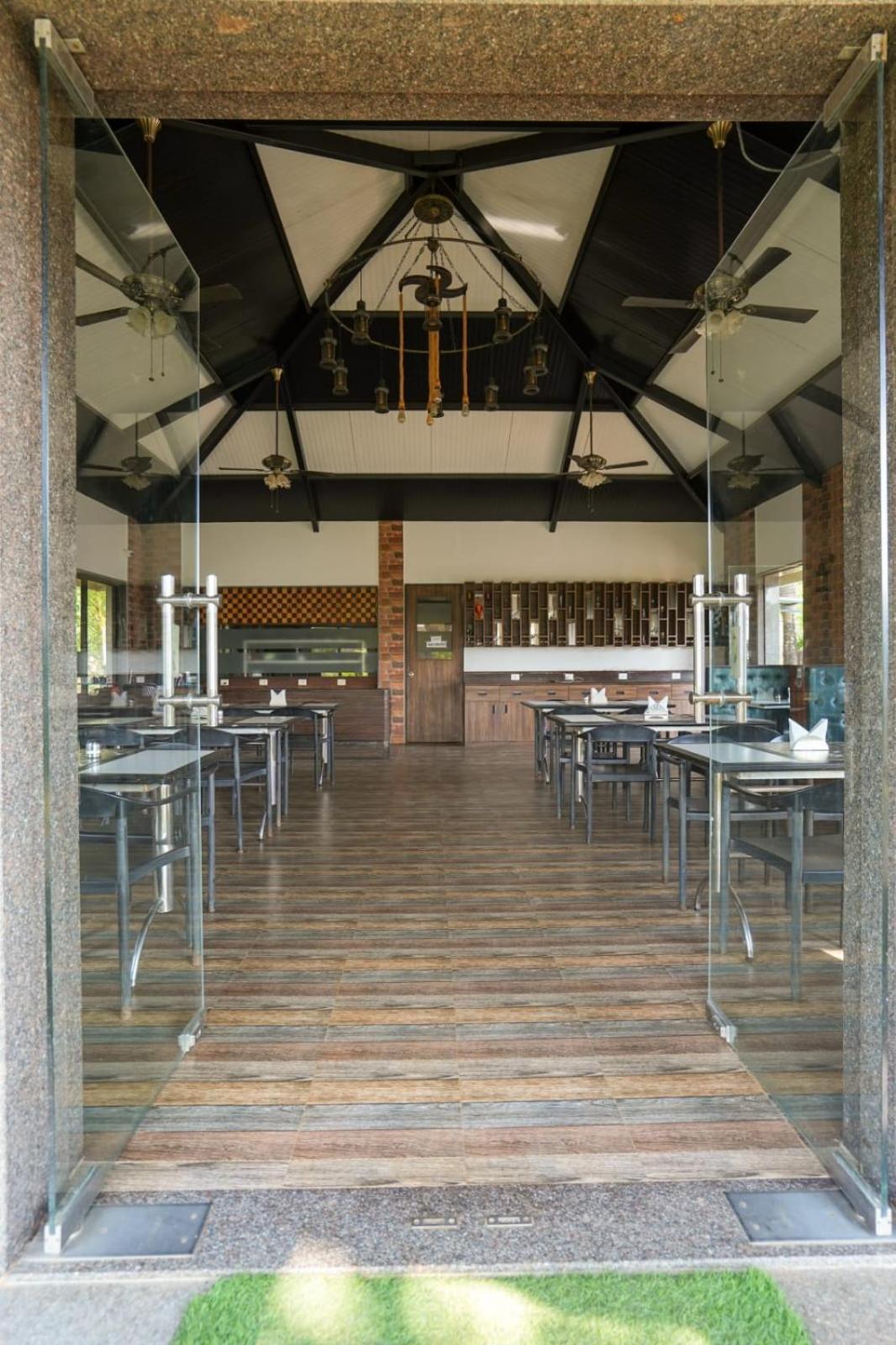 E&G Green Courts Resort At Koroli Hill Station Nashik Zewnętrze zdjęcie